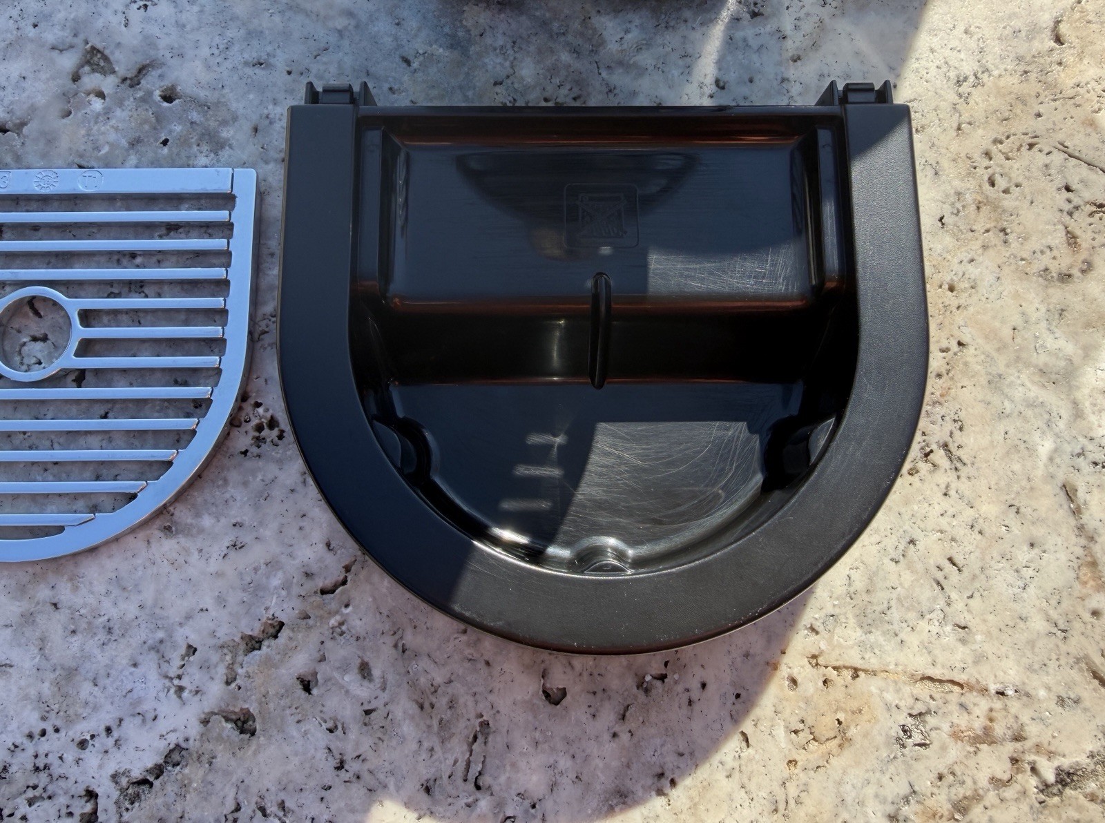 Nespresso CitiZ & Milk Espresso Machine by De’Longhi Chrome Good Condition