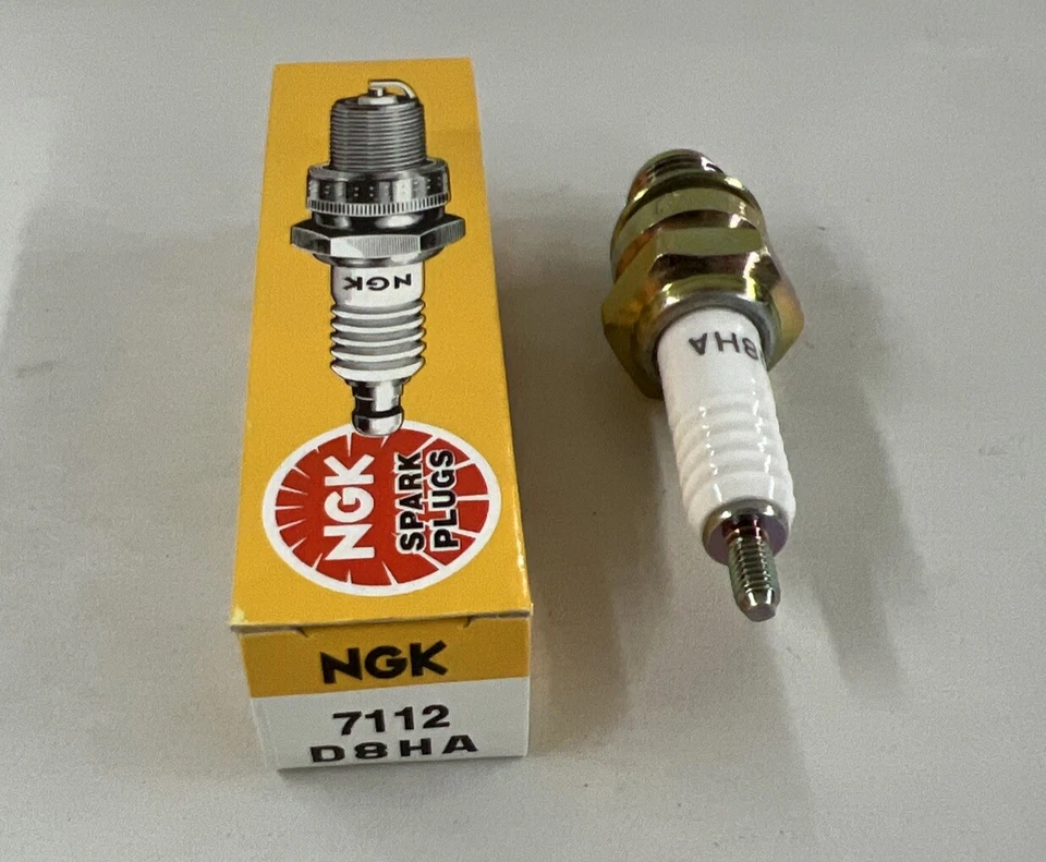 Vela de ignição NGK D8HA 7112 Honda ATC90/ATC110 - Imagem 2 de 2