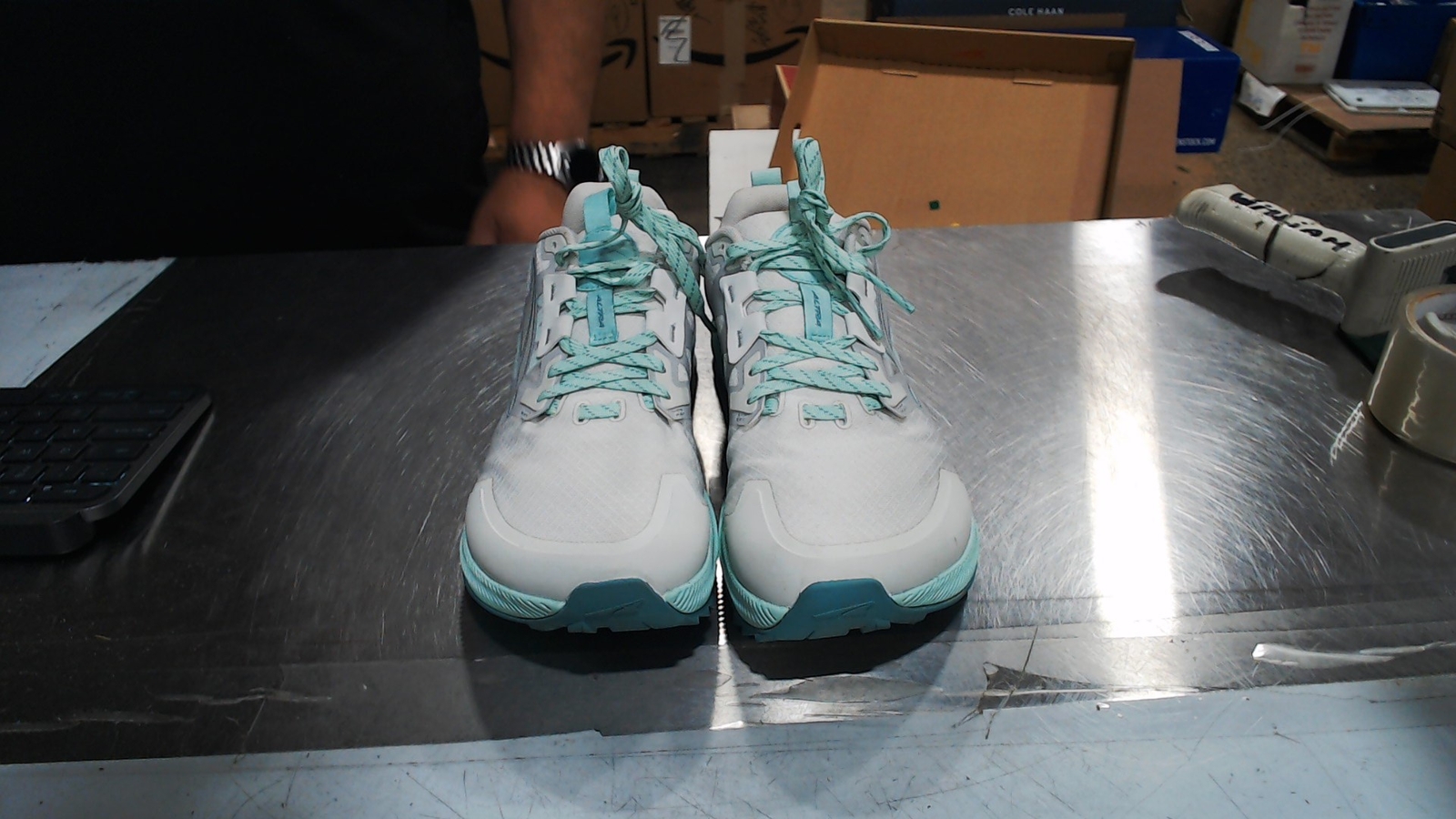 Usat comeo_altra nuovo_ sc daail trailng runni donn Lone Pe 7 igio grigio chiaro ro