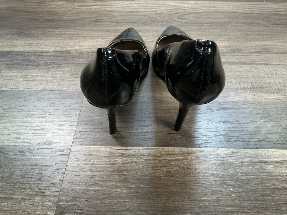 Zapatos BCBG Paris 8B charol negro punta punta aguja coquetos románticos Foto 3 de 4