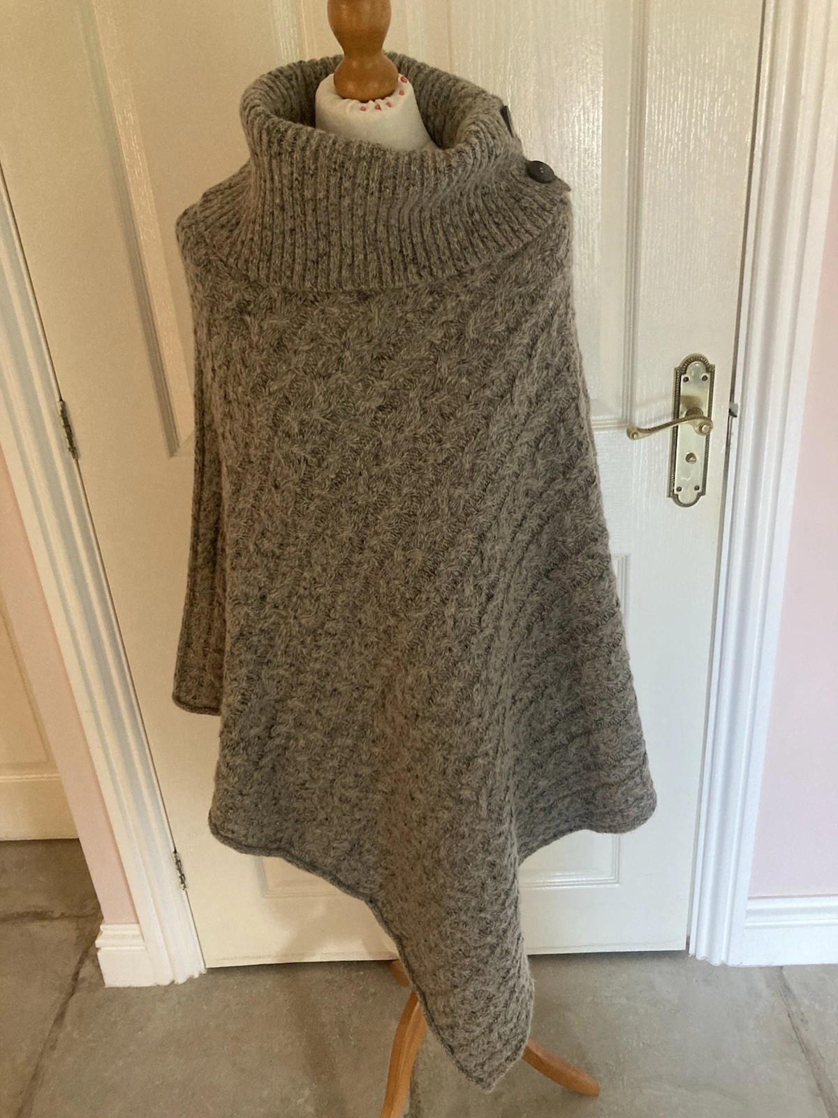 PHASE EIGHT PONCHO COVER UP WITH ALPACA WOOL SIZE S/M UK 12 14 16 CABLE KNIT