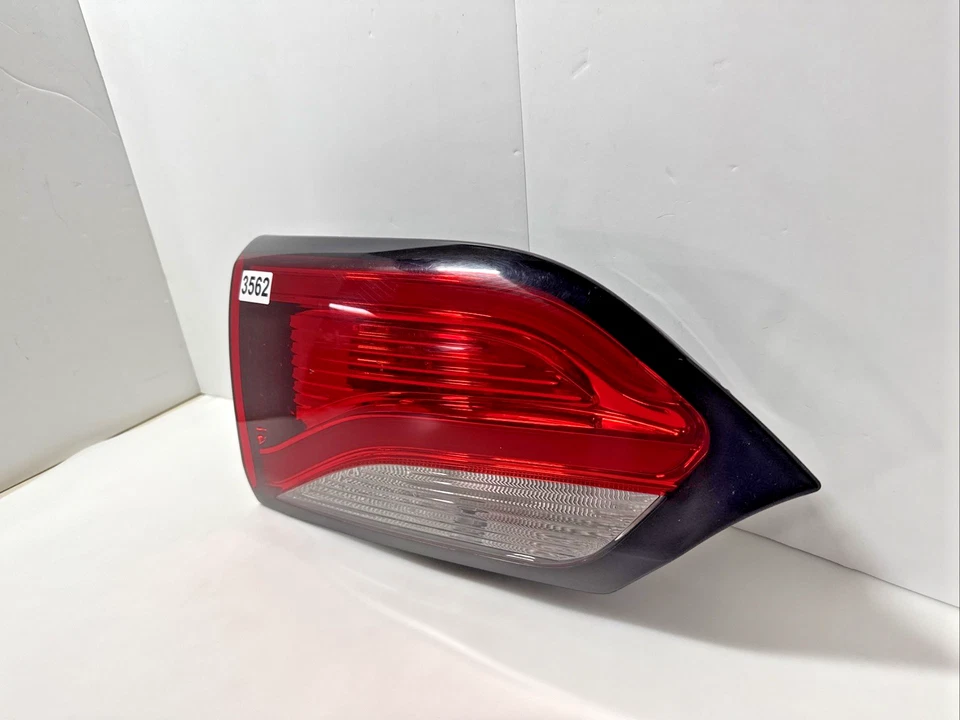 Chrysler Pacifica 2017 2018 2019 2020 LH Driver Inner LED Tail Light P68228941AE - Image 3 of 4