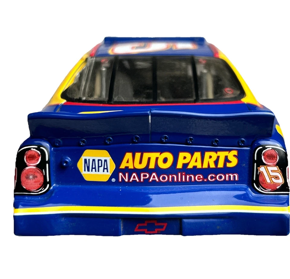 Banco fundido a presión Michael Waltrip #15 NAPA escala 1:24 con llave NASCAR sin caja Foto 4 de 4