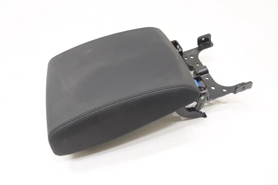 2020 - 2023 LAND ROVER DISCOVERY SPORT CONSOLE ARMREST ARM REST OEM TRIM_300XK - Image 3 of 4