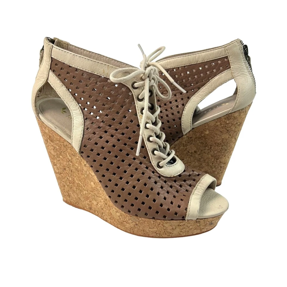 Botines de cuña de corcho Koolaburra talla 8 con cordones plataforma perforada punta abierta cuero Foto 3 de 4