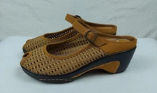 Rialto Comfort Leather Slide Mule Clog Heel Basket Weave 9.5 M Beige Peep Toe