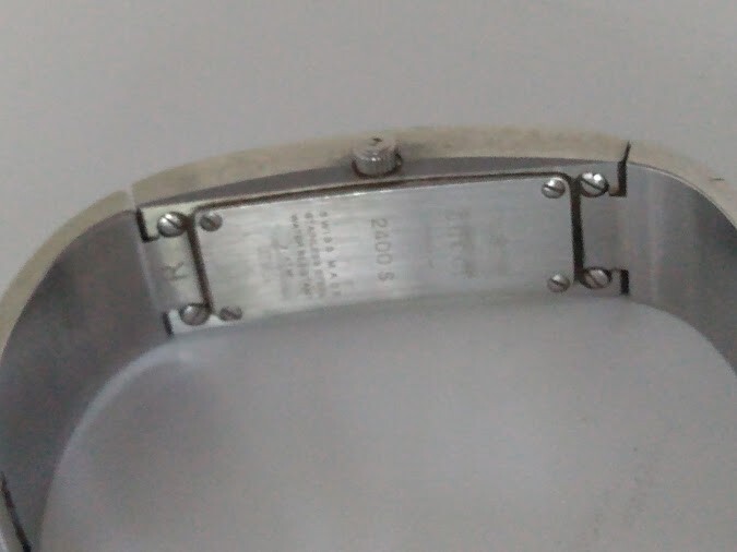 GUCCI 2400 S ステンレススチール 時計 GUCCI 2400 S ステンレススチール 時計