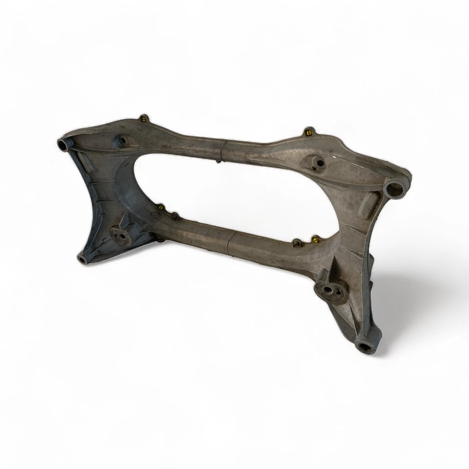 2008 LEXUS IS F FRENTE CROSSMEMBER SUBFRAME SUPORTE DE BERÇO FABRICANTE DE EQUIPAMENTO ORIGINAL 798 +++ #A99 - Imagem 3 de 4