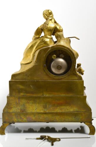 Italian Girl with Mandolin French Gilt Bronze Figural Clock 19th century - Bild 5 von 7