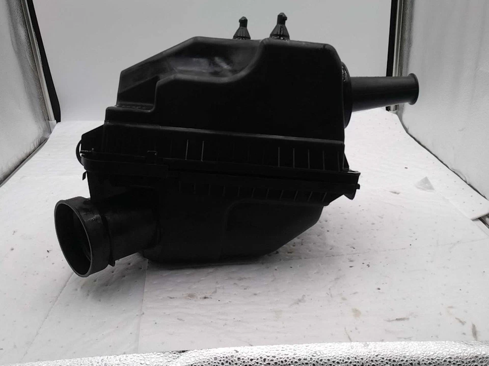 Air Cleaner Fits 07-15 MAZDA CX-9 583871 - Image 2 of 4