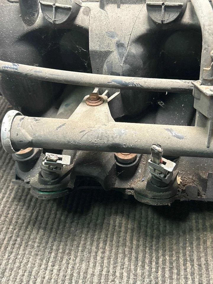 Fits 2004-2006 GMC Yukon Intake Manifold OEM:89017363 Foto 2 de 4