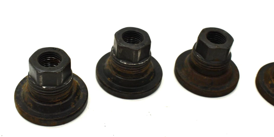 Chevrolet Silverado 3500HD 2007-2023 OEM Juego de 4 tuercas de rueda doble derecha o derecha Foto 4 de 4