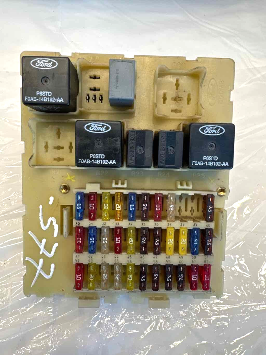 2004 FORD FOCUS 2.3L 4 Cylinder Cabin Fuse Box Fuse Relay Junction Box  Assembly