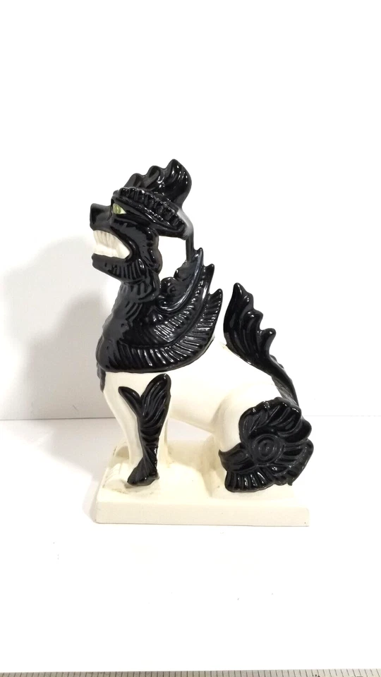Foo Dog Statue, Black and White. - Image 2 of 4
