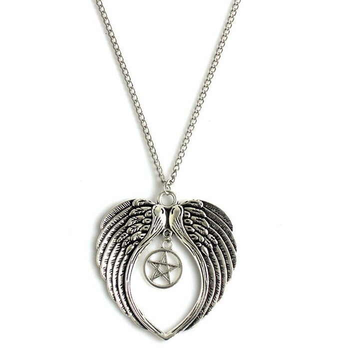 Men's Sterling Silver Indian Pattern Feather Necklace - 22 in Men's Sterling Silver Indian Pattern Feather Necklace - 22 in