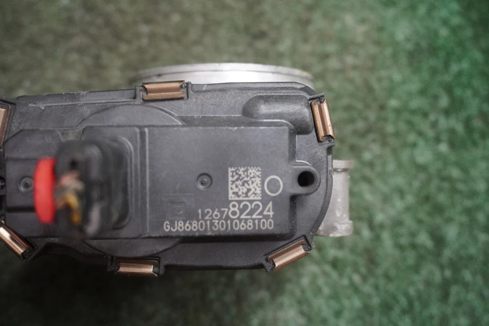 Chevrolet Tahoe 2015 2016 2017 2018 carrocería del acelerador 5,3 L fabricante de equipos originales 85 k millas 12678224 Foto 4 de 4