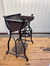 Antique Wheeler & Wilson W 9 Treadle sewing machine Rare Cast Iron Base Rare