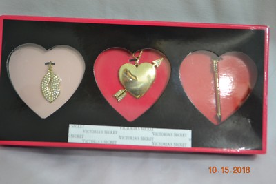Victorias Secret BLING Charm Necklace Box Set LIPS HEART ARROW NWT