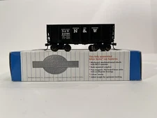 Bachmann HO Scale Norfolk & Western Ore Car - #21990 - KADEES - METAL WHEELS