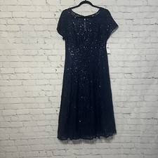 SL Fashions NY Women's Short Sleeve Tea Length Sequin Lace Dress Size 10 NWT