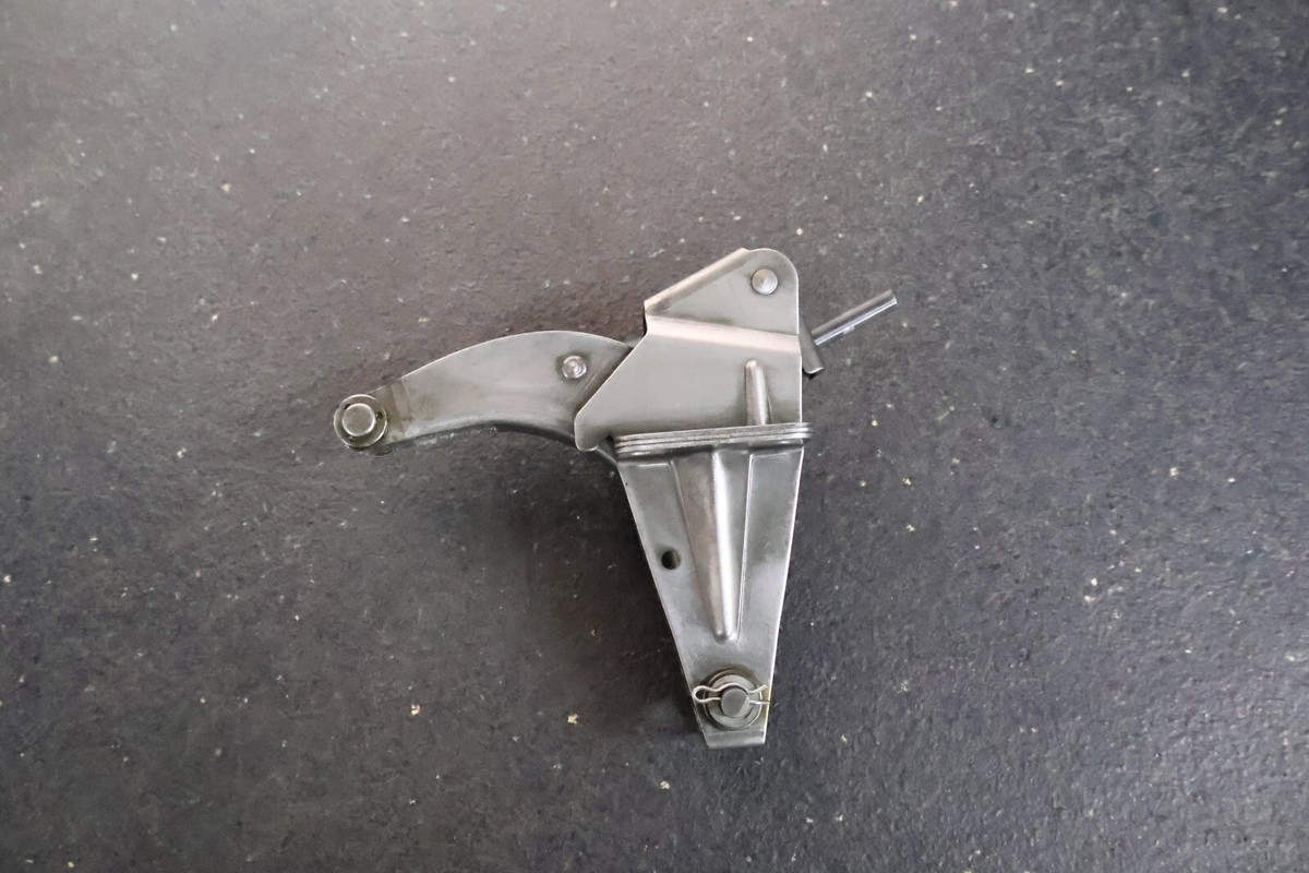 確認用32 HONDA 1984 1985 1986 VF700C MAGNA ENGINE CAM CHAIN TENSIONER GUIDE