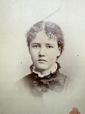 Victorian Young Woman Cabinet Card c1880s   Ormsby Photography, Oakland CA
