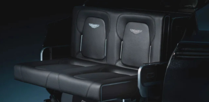 Aston Martin DBX Event Pack / Picnic Pack