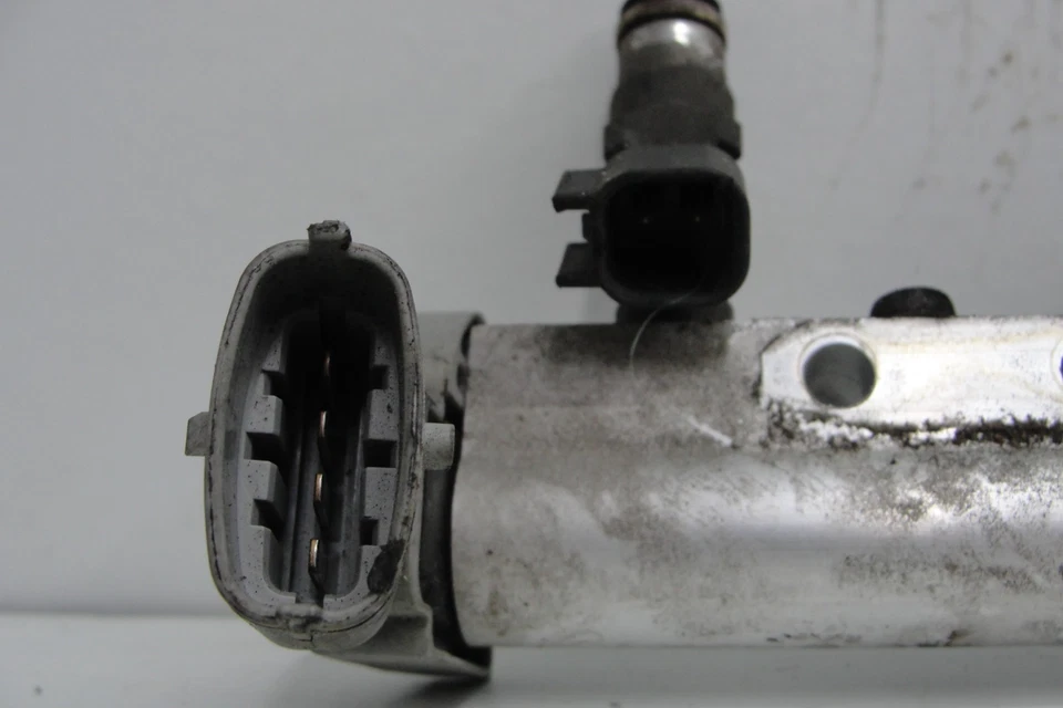 Sensor de presión inyector Volvo FUEL RAIL turbo OEM C30 C70 V50 S40 05-13 2,5 L Foto 3 de 3