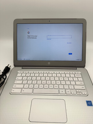 White HP 14-ak040nr Chromebook Intel Celeron N2840, 4GB RAM, 16GB SSD, 14in