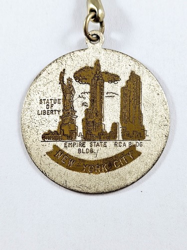 Porte-clés Vintage Paris – Métal Peint Tour Eiffel Blason – Années 1960 – France