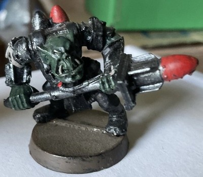 Warhammer 40K - Orks - METALL Boy Rokkit Launcha (R40) Exc