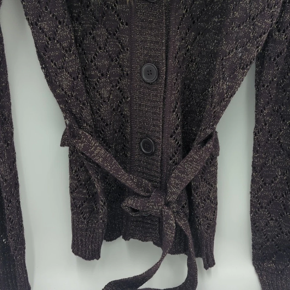 Cárdigan tejido Rue21 cuello de piel sintética metálico púrpura con cinturón manga larga grande Y2k Foto 4 de 4