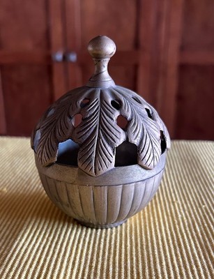 VINTAGE SILVERPLATED TRINKET BOWL FROM INTERNATIONAL SILVER CO.