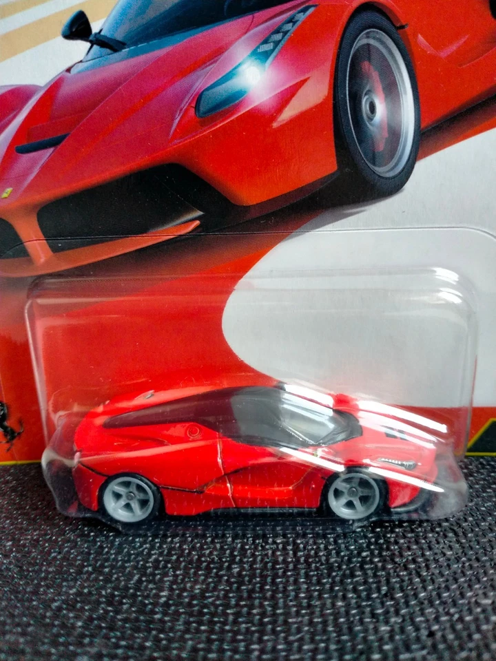 HOT WHEELS MATTEL REAL RIDERS 1/64 FERRARI LAFERRARI EURO SPEED CAR CULTURE 2025 - Immagine 3 di 4