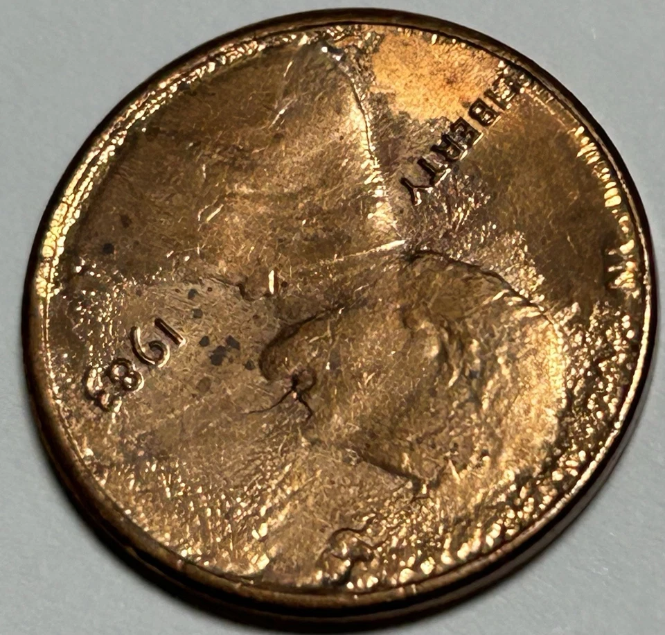 1983-P MAJOR LAMINATION ERROR PENNY - Rotated Die! Looks RD Mint State!  - Image 4 of 4