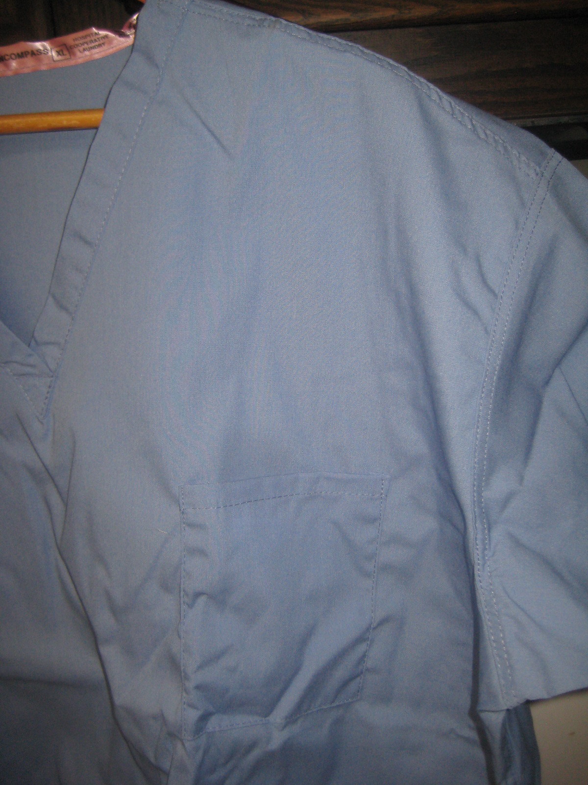 VNeck Unisex size XL Reversible Surgical Scrub Top Cecil