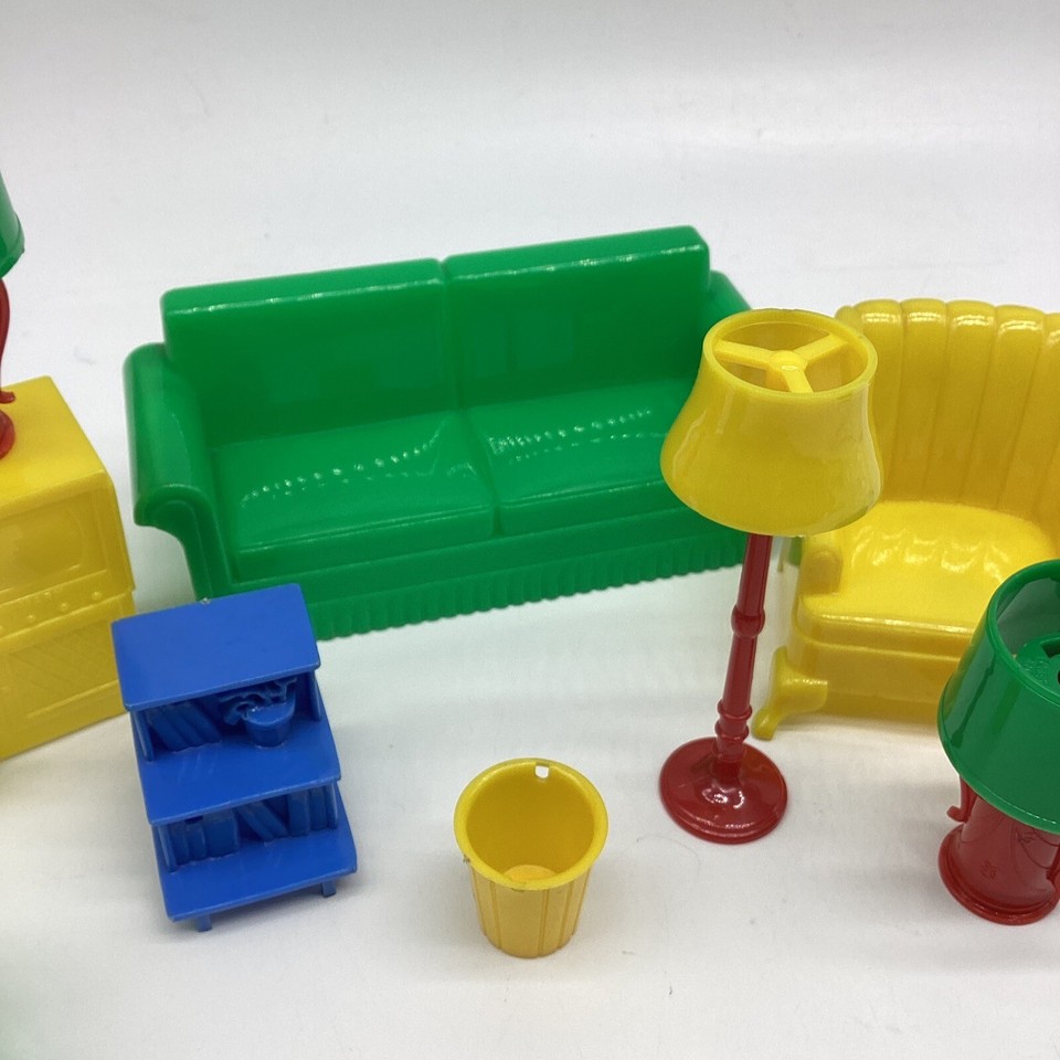 1960 Marx Dollhouse Furniture Green Couch Chairs Lamps entertainment