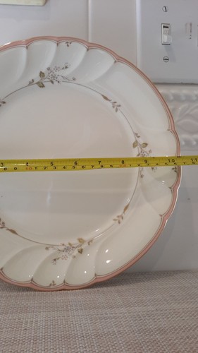 Mikasa Fine Ivory L9777 Monticello Dinner Plates 10.5" Set of 11 Made in Japan - Picture 10 of 10