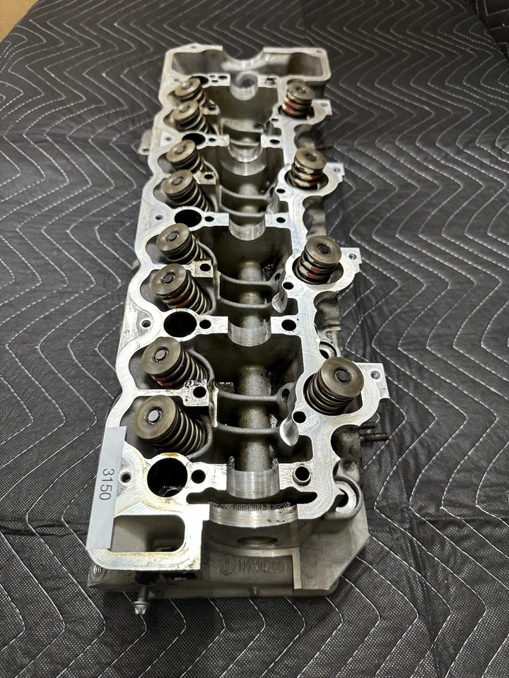 2005 Mercedes C55 AMG 5.5L Right Cylinder Head R 113 016 17 01 OEM 190K Miles Foto 4 de 4
