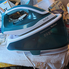 Tefal Express Essential Steam Generator Iron 1.4L 280g/min Auto Shut-Off Blue