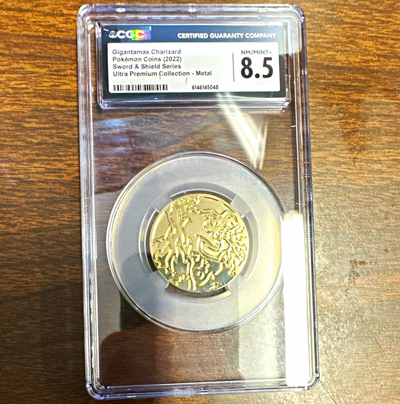 CGC 8.5 Certified Charizard Pokémon TCG Sword & Shield 2022 Gold Metal Coin