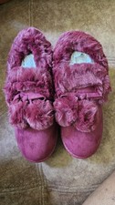 Woman Faux Slippers