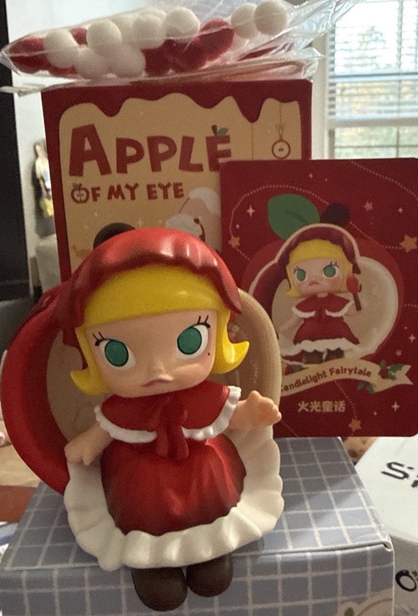 POPMART Ornaments Apple of My Eye Series Figures. Molly