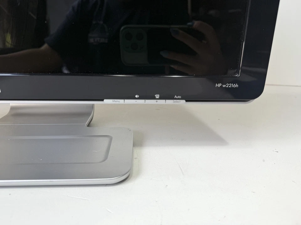 HP W2216H Black 22 Inch Widescreen Flat Panel Wide Aspect LED Color Monitor - Image 2 of 4