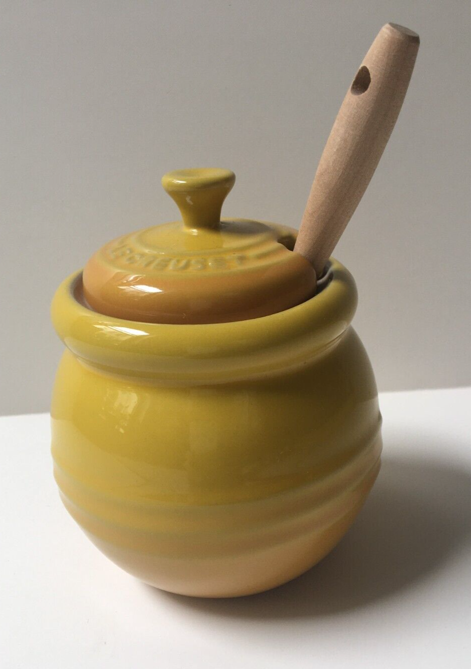 Le Creuset Yellow Honey Dijon Pot Ceramic Jar Bee w/ Dipper Stick White