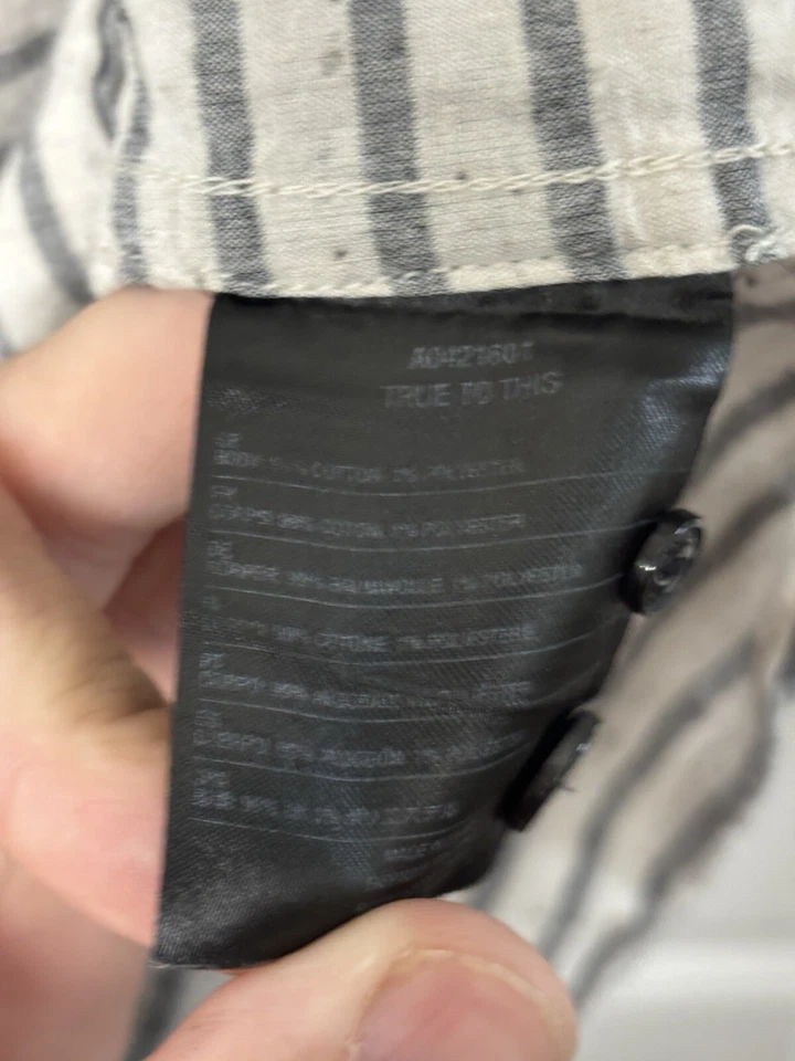 Volcom Modern Fit Button Down Short Sleeve Striped Shirt- Men's Large - Image 4 of 4