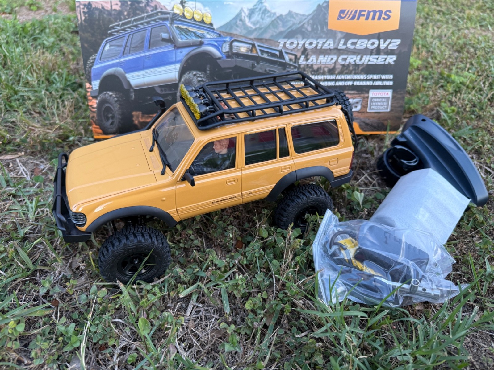 RC 1/18 Truck Toyota LC80 V2 2-Speed 4X4 *RTR* - Yellow - OPEN BOX