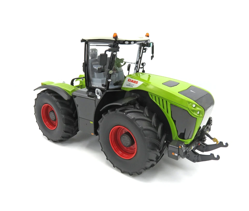 Wiking Claas Xerion 4500 Wheel Drive Tractor 1:32 Scale Model 077853 02573040 - Image 2 of 4