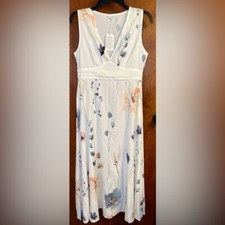 Women  s floral maxi dress new with tags