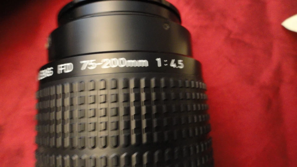 Lente zoom Canon FD 75-200 1:4,5 MACRO - Montaje Canon FD ROKUNAR Foto 3 de 4